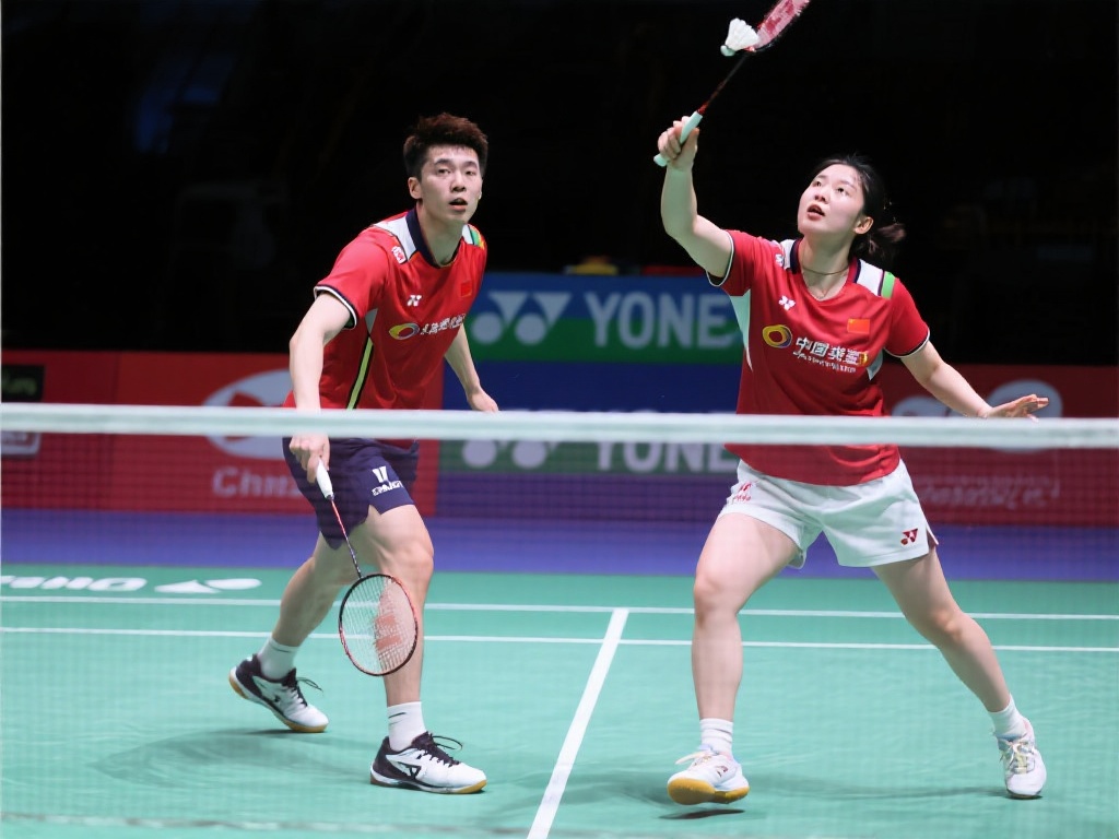 在羽毛球赛场上，每一分都至关重要，尤其是